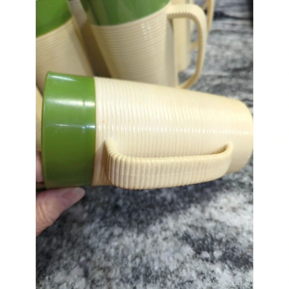 8 Raffiaware by Thermo-Temp Drink Tumblers Avocado Green Ribbed Vintage